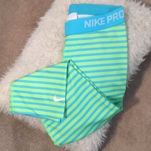 Nike Pro Leggings Pant Cropped